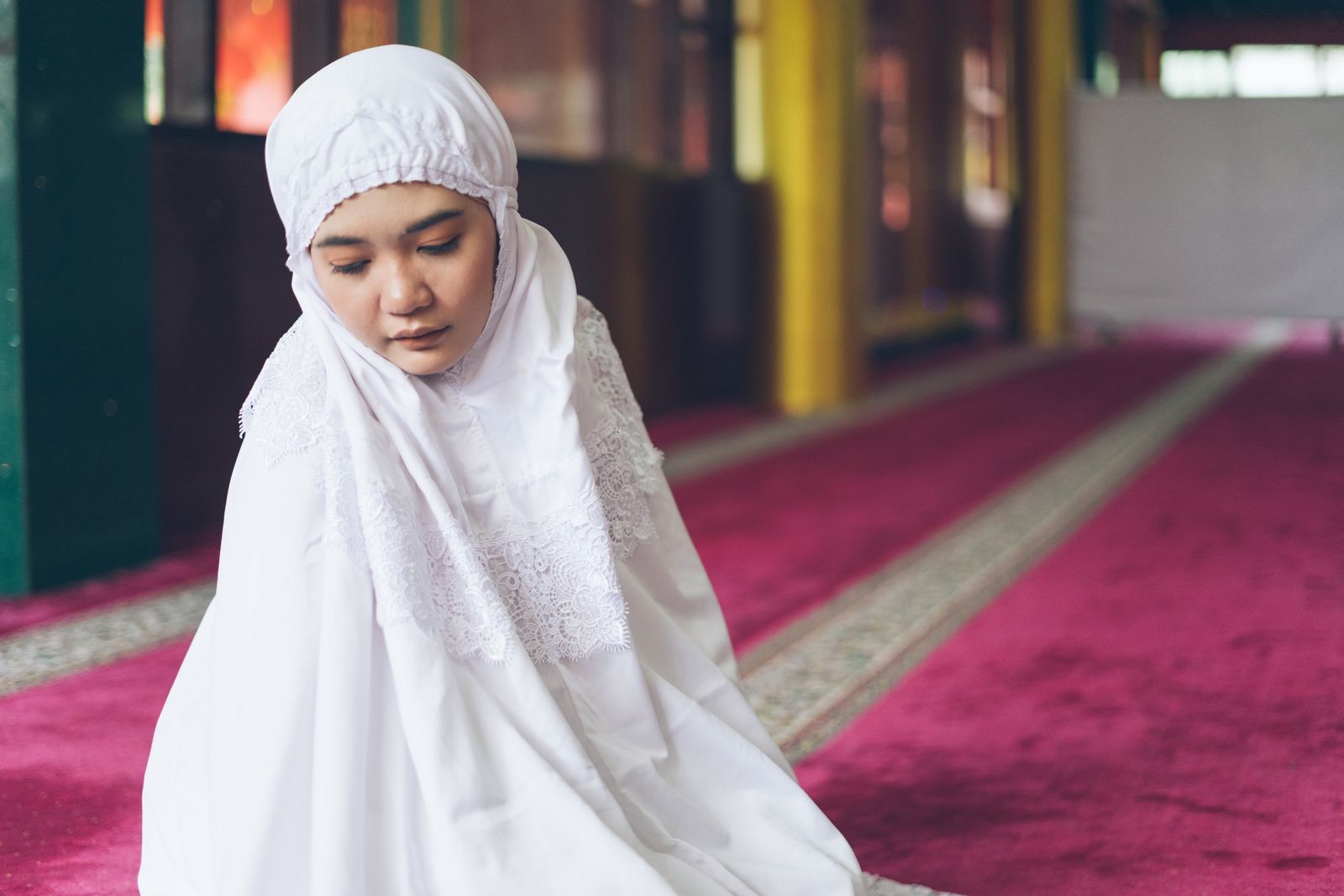Mukena Batik Kombinasi Satin untuk Formal