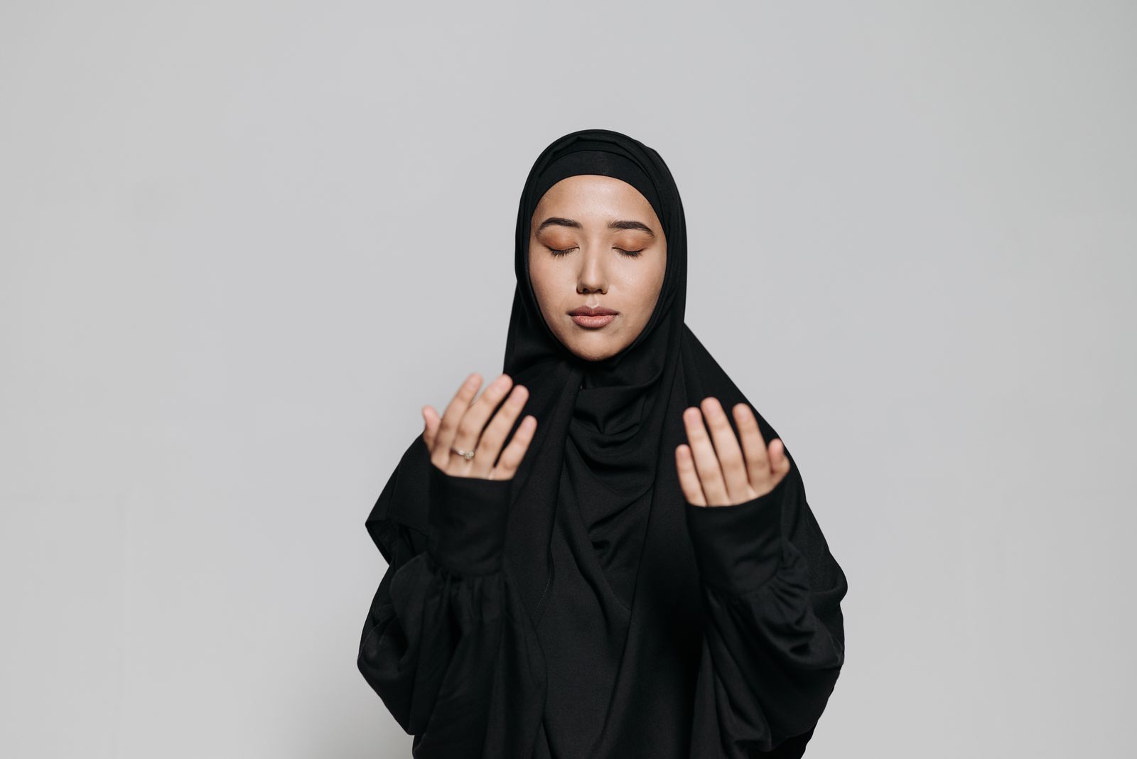 Cara Memilih Ukuran Mukena yang Pas