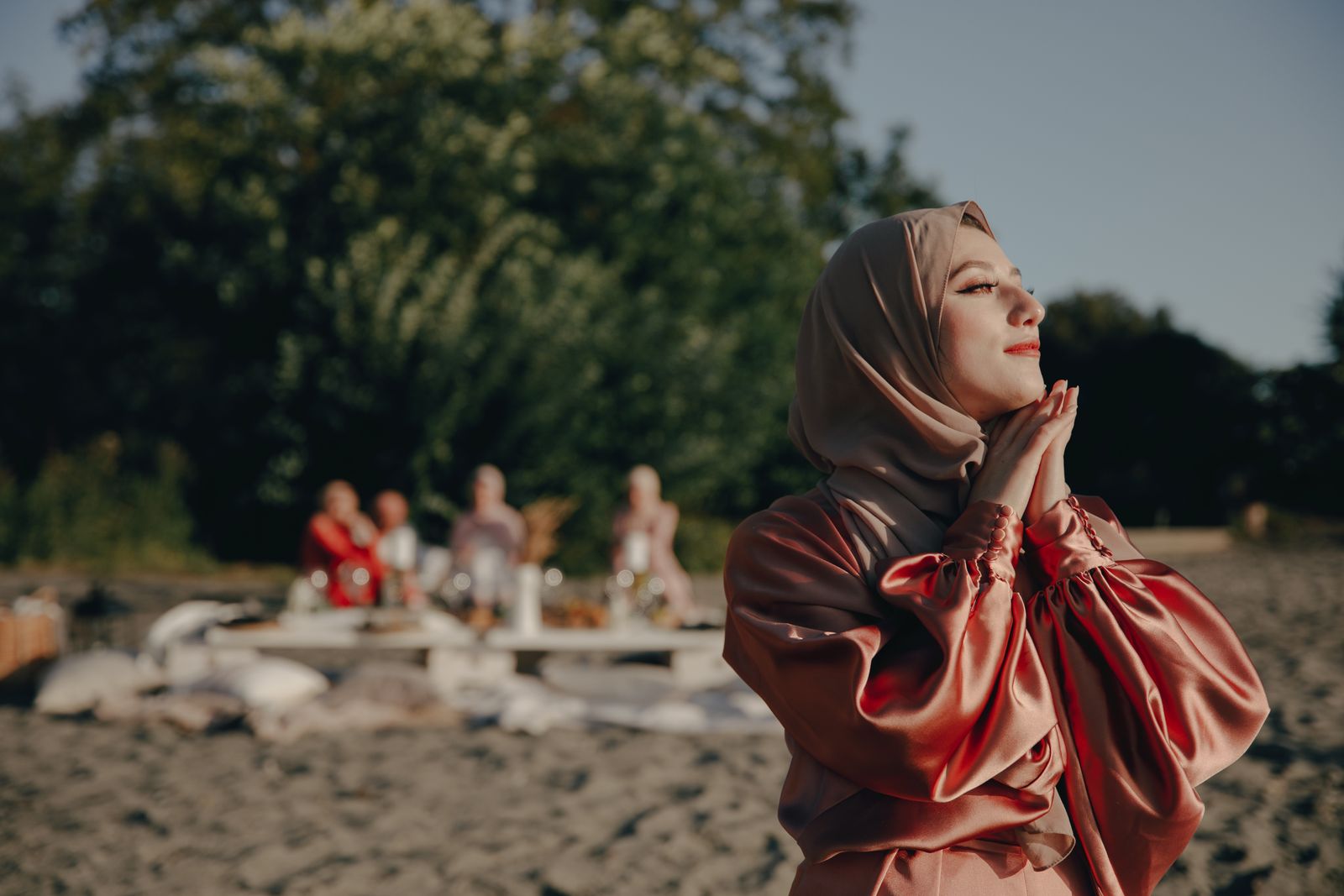 Mukena Bali vs Katun: Mana yang Lebih Baik?